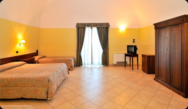 Tenuta Santa Lucia Hotel San Giovanni Rotondo Room photo